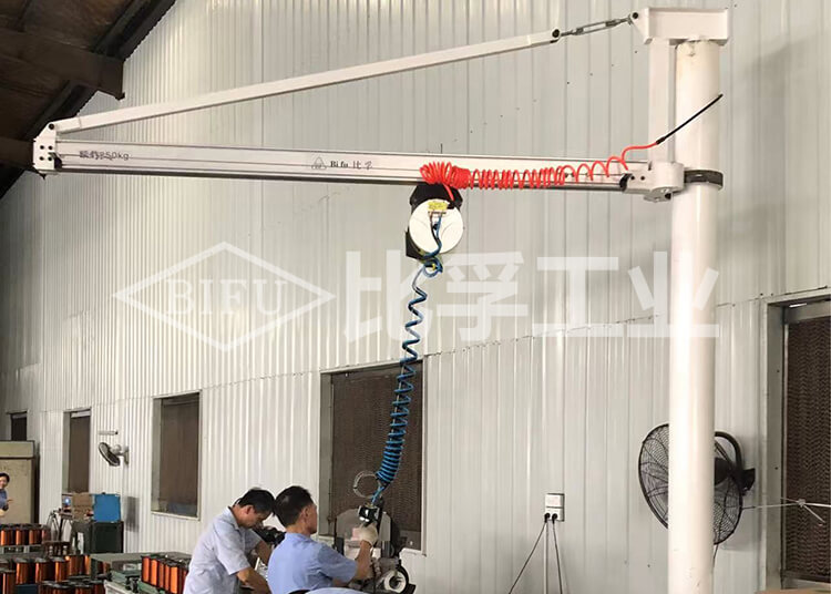 銅線圈下線氣動平衡吊案例