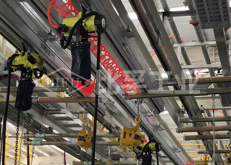 汽車主機廠焊接線氣動葫蘆配案例