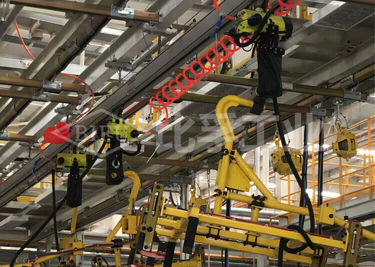 汽車主機廠裝配線氣動葫蘆案例